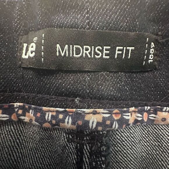 Lee Mid Rise Fit Cuffed Hem Stretch Zip Fly Jean Denim Shorts Black Size 14 - Picture 3 of 4